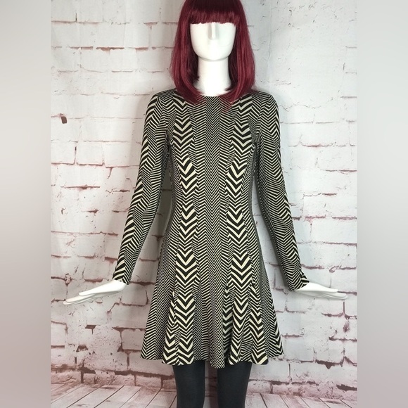 NICOLE MILLER Atelier Chevron Cream & Black Knit A-Line Skater Dress Petite - Picture 11 of 15